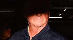 Escada, ferro quente, curiosidade e paranoia: as versões de Bolsonaro sobre violação em tornozeleira