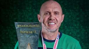 Mozart revela continuidade no Coritiba e divide torcida após título: "Certo"