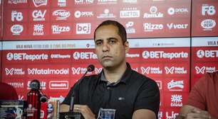 No Vila Nova, Hugo choca ao falar sobre Umberto Louzer: "Apesar"