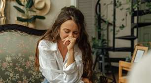 Causas emocionais da endometriose: conheça os significados da doença