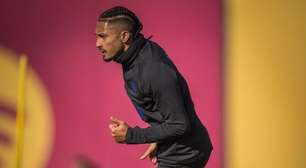 Raphinha assume culpa por recaídas e desabafa sobre período fora do Barcelona