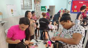 Formação na periferia de SP tem curso de tranças, turbantes e palestras gratuitas