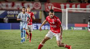 Mesmo com contrato com o Vila Nova em 2026, jogador está de saída: "Não fica"