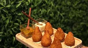 Coxinha é o novo pão de queijo? Salgado ganha espaço onde reinava o quitute mineiro