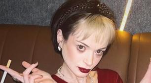 Atriz famosa revela que amputou as duas pernas após lesão no futebol: 'Más notícias'