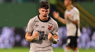 Zapelli vira recordista no Athletico-PR em 2025 e chama atenção: "Jogou muito"