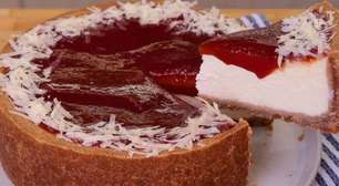 Todo natal eu faço essa torta de ricota com goiabada leve e cremosa