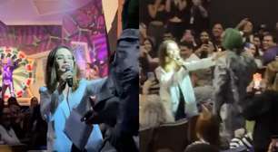 Plateia vibra após Sandy cantar 'A Lenda' durante sessão de musical em SP