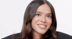 Bruna Marquezine usa blazer oversized em "entrevista de emprego"