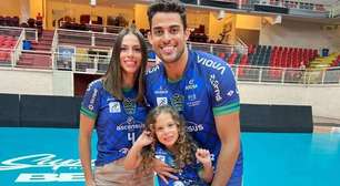 Leozinho, feliz na Turquia, cresce com apoio de esposa influencer