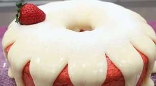 Bolo de morango com leite ninho, perfeito para a Ceia de Natal