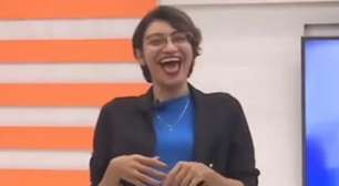 Apresentadora diverte telespectadores ao ver delegado bonitão em telão de jornal: 'Pode me prender'