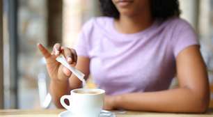 Sou nutricionista e garanto: "Nem açúcar, nem adoçantes, nem mel de supermercado, o adoçante mais saudável é..."