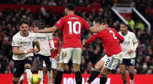 Manchester United tropeça em casa e só empata com West Ham na Premier League