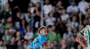 Neymar marca hat-trick após três anos e projeta futuro no Santos