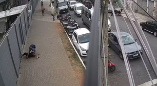 Vídeo: Mulher é atacada no meio da rua por homem e ele acaba preso