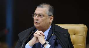 Dino barra emendas indicadas por Eduardo Bolsonaro e Alexandre Ramagem