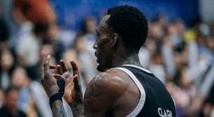 Ala-armador do Corinthians iguala recorde de pontos triplos no NBB 2025 em derrota para o Franca