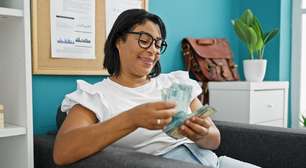 Segunda parcela do 13º salário: entenda por que ocorre desconto