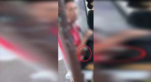 NOJO! Homem constrange passageiros ao expor órgão genital e praticar ato obsceno