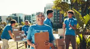 Voluntariado: 4 formas de fortalecer a saúde mental ajudando os outros