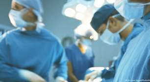 A crise que está levando jovens médicos a desistir da residência