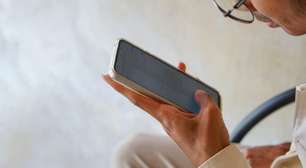 Existe um motivo para você passar horas assistindo a Reels no Instagram até as 3 da manhã: a ciência do "doomscrolling"