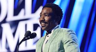 Ator com 'buraco no coração' sofre AVC após show; saiba identificar sinais de alerta