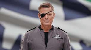 Johnny Rico convida os jogadores para Starship Troopers: Ultimate Bug War