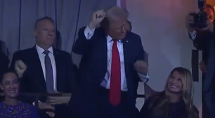 Trump é flagrado dançando ao som de YMCA no sorteio da Copa do Mundo; assista