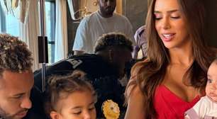 Bolo de um andar e doces personalizados: Bruna Biancardi e Neymar comemoram mesversário de Mel e impressionam com simplicidade. Aos detalhes!