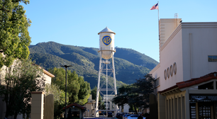 Redes de cinema do Brasil criticam compra da Warner pela Netflix: 'Concentração de poder'