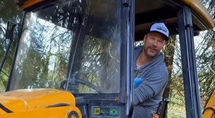 Rodrigo Hilbert posta vídeo consertando trator e internautas brincam com sua fama de faz-tudo: 'Cara, erra de vez em quando'