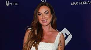 Nicole Bahls namorando jogador do Flamengo? Após flagra comprometedor, participante do 'Dança dos Famosos' dá veredito: 'Só beijando'