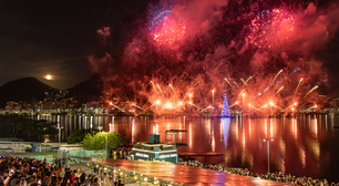 Árvore de Natal da Lagoa Rodrigo de Freitas volta a brilhar no Rio após cinco anos