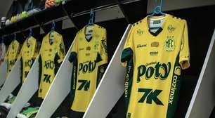 Goleiro do Mirassol recebe prêmio e renova contrato: 'Estou feliz'