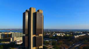 BC mantém Selic em 15% ao ano e repete sinal de juro alto por tempo 'prolongado'