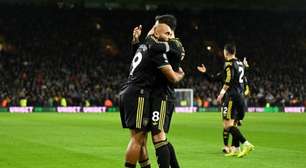 United goleia lanterna Wolves e encosta no G-5 da Premier League