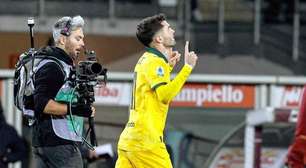 Milan vira para cima do Torino e retoma liderança do Italiano