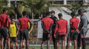 Com saída, Atlético-GO Adson Batista tem prioridade no mercado