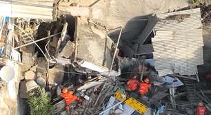 Sobrado desaba e deixa feridos no Catete, Zona Sul do Rio; veja imagens do resgate