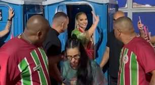 Virginia gera tumulto ao usar banheiro químico em ensaio da Grande Rio: 'Primeira vez'