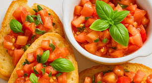 Entrada fácil: como fazer bruschetta fria com tomate e manjericão