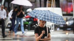 São Paulo amanhece chuvosa sob influência de ciclone no Sul; cidade permanece em alerta