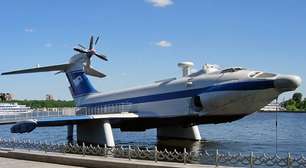 Conheça o bizarro e impressionante ecranoplano, a mistura de avião e navio feito pela URSS na guerra fria que parecia saído de um filme de ficção