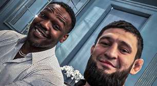Khamzat Chimaev quer treinar com Jon Jones enquanto mira luta contra Alex Poatan