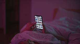 Dormir com luzes acesas aumenta o risco de doenças cardíacas