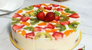 Aqui está uma versão especial de pudim natalino para a sobremesa da sua ceia