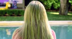 Cabelo verde: como recuperar os fios após a piscina
