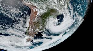 As imagens de satélite que mostram o ciclone com ventos de até 120 km/h no Brasil visto do espaço